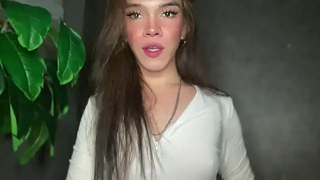 Misselliefayexxx online show from December 18, 2025, 1:37 pm