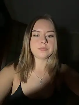 Tomyris yuki online show from November 19, 2025, 8:20 pm