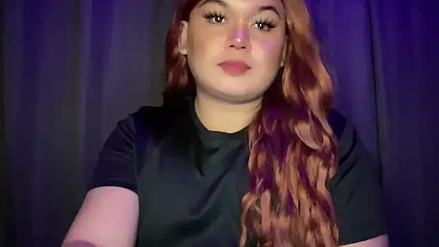Snapshot of RedHead_Thalia chatting on September 25, 2025, 5:52 pm RedHead Thalia online show from September 25, 2025, 5:52 pm