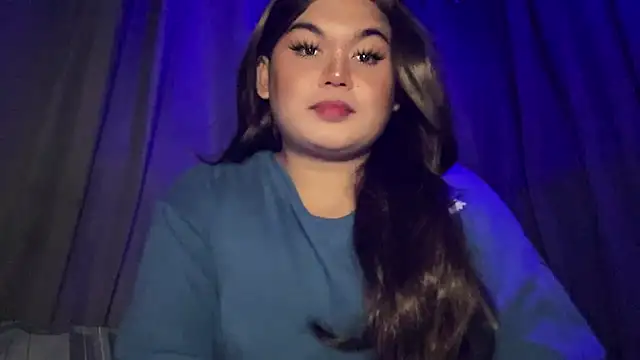 Snapshot of RedHead_Thalia chatting on October 16, 2025, 4:04 pm RedHead Thalia online show from October 16, 2025, 4:04 pm