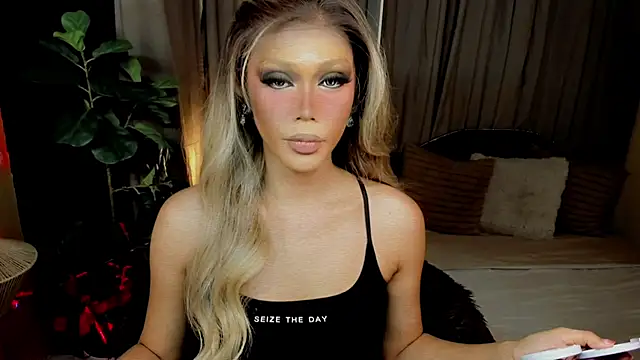 Candicebloom online show from April 4, 2026, 11:00 pm