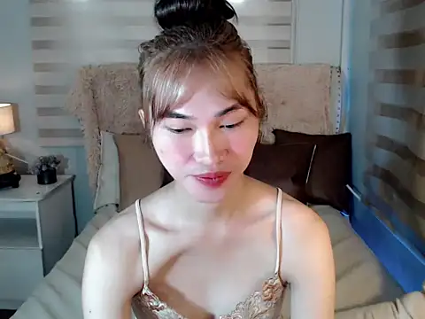 lovelychanel69xx online show from October 26, 2025, 11:16 pm