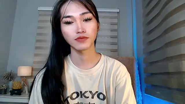 lovelychanel69xx online show from October 12, 2025, 10:55 pm