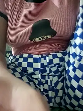 Snapshot of Yoo_j chatting on November 28, 2025, 11:21 am Yoo j online show from November 28, 2025, 11:21 am