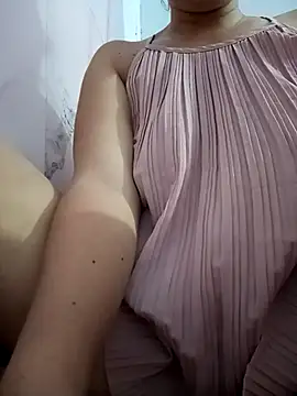 Snapshot of Yoo_j chatting on November 3, 2025, 12:09 pm Yoo j online show from November 3, 2025, 12:09 pm