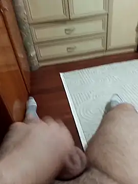 greenreal17 online show from April 3, 2026, 4:13 pm