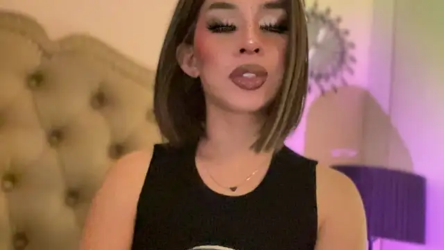 Snapshot of solana_imani chatting on March 4, 2026, 9:11 pm solana imani online show from March 4, 2026, 9:11 pm