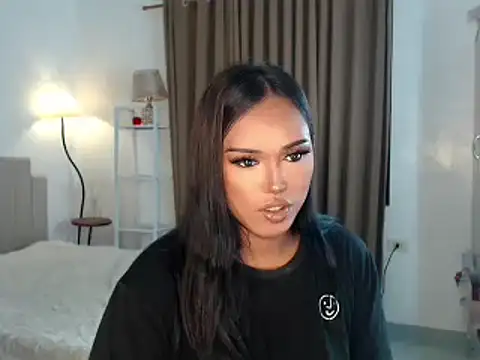 sasha martina online show from October 27, 2025, 7:26 pm