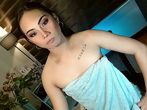 Bella subhunterx online show from March 21, 2026, 9:03 am