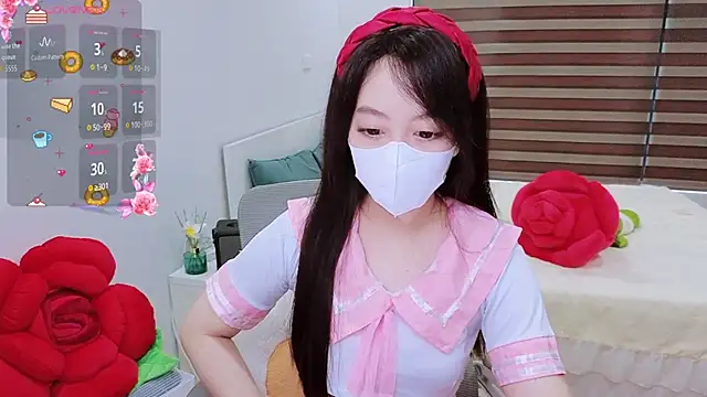 -MinaYoung- online show from November 9, 2025, 8:07 am