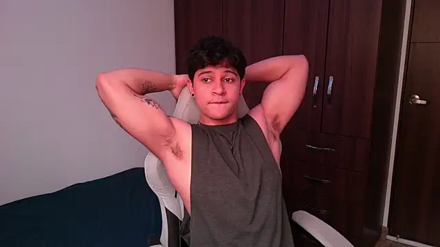 domsantiago  online show from October 4, 2025, 3:57 pm