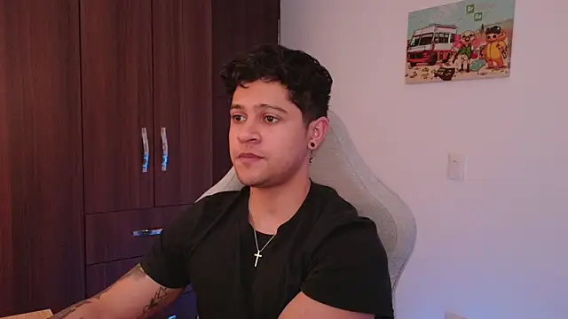 domsantiago  online show from September 18, 2025, 12:57 am