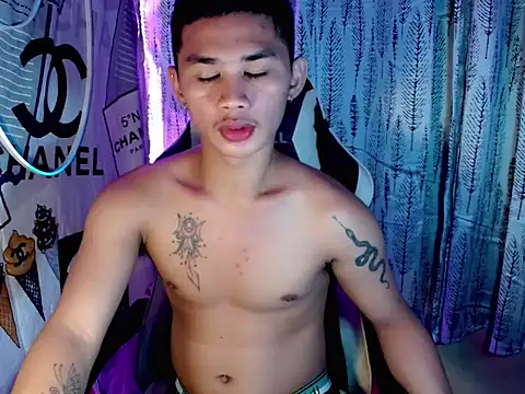 Snapshot of asianhardcock25 chatting on November 22, 2025, 10:14 am asianhardcock25 online show from November 22, 2025, 10:14 am