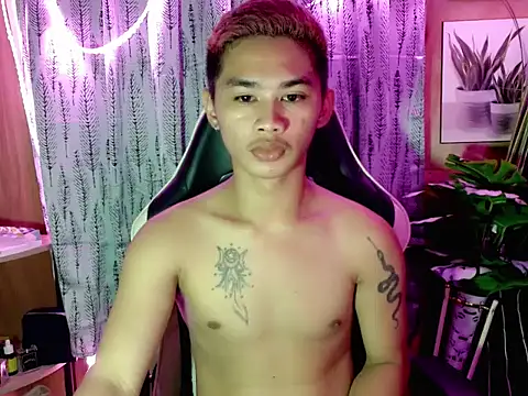 Snapshot of asianhardcock25 chatting on October 20, 2025, 9:43 am asianhardcock25 online show from October 20, 2025, 9:43 am