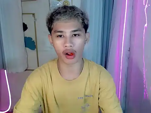 asianhardcock25 online show from May 3, 2026, 4:06 am