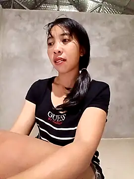 emaame68 online show from October 16, 2025, 2:47 pm