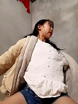 emaame68 online show from October 31, 2025, 12:57 pm