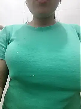 Shiny Babe online show from March 23, 2026, 6:57 am