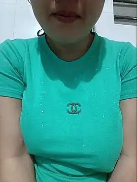 Shiny Babe online show from January 17, 2026, 7:23 am