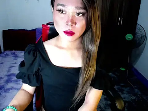 Snapshot of Urassiansweetcummer chatting on November 13, 2025, 2:15 am Urassiansweetcummer online show from November 13, 2025, 2:15 am