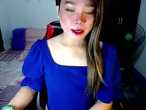 Snapshot of Urassiansweetcummer chatting on October 14, 2025, 2:12 am Urassiansweetcummer online show from October 14, 2025, 2:12 am