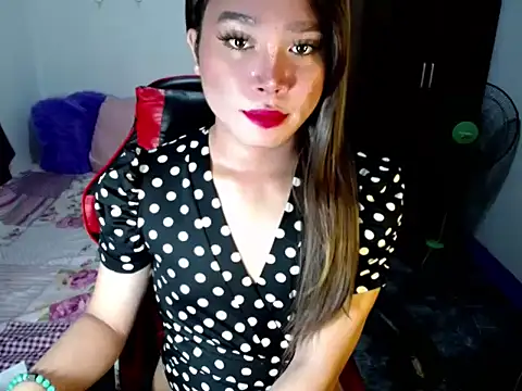 Snapshot of Urassiansweetcummer chatting on October 26, 2025, 1:39 am Urassiansweetcummer online show from October 26, 2025, 1:39 am