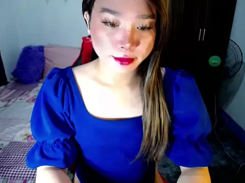 Snapshot of Urassiansweetcummer chatting on October 13, 2025, 2:13 am Urassiansweetcummer online show from October 13, 2025, 2:13 am