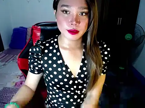 Snapshot of Urassiansweetcummer chatting on October 24, 2025, 2:10 am Urassiansweetcummer online show from October 24, 2025, 2:10 am