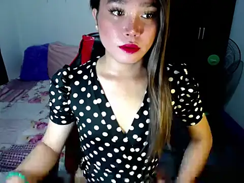 Snapshot of Urassiansweetcummer chatting on October 20, 2025, 2:13 am Urassiansweetcummer online show from October 20, 2025, 2:13 am