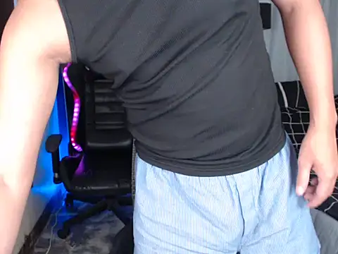 alexsuckable01 online show from May 15, 2026, 11:58 pm
