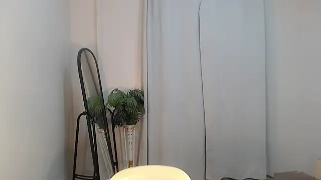 Snapshot of shokolet_2001 chatting on September 9, 2025, 11:30 am shokolet 2001 online show from September 9, 2025, 11:30 am