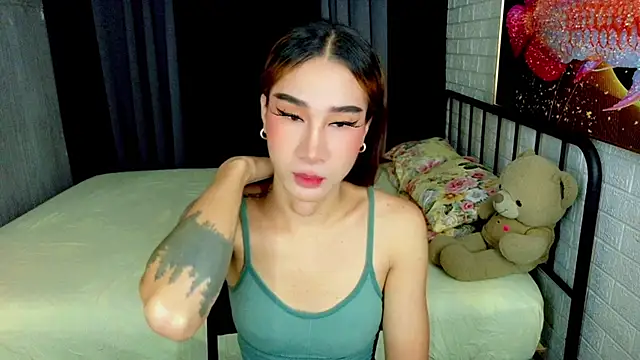 TRANSGODDESSA online show from October 2, 2025, 8:01 pm