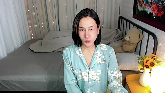 TRANSGODDESSA online show from December 20, 2025, 2:03 am