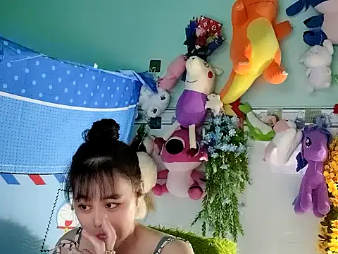 Snapshot of emgaixinhngoan chatting on November 2, 2025, 4:23 pm emgaixinhngoan online show from November 2, 2025, 4:23 pm