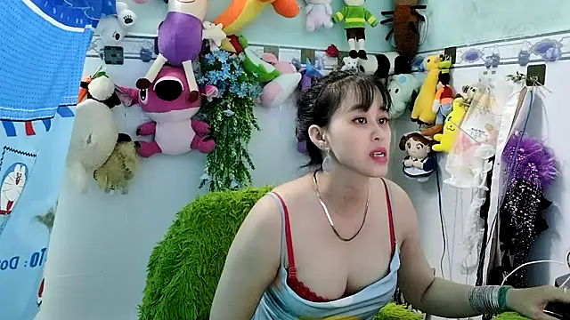 Snapshot of emgaixinhngoan chatting on November 17, 2025, 4:22 pm emgaixinhngoan online show from November 17, 2025, 4:22 pm