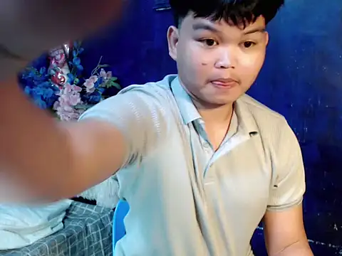 Reynelcock online show from February 12, 2026, 4:40 pm