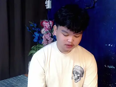 Reynelcock online show from March 29, 2026, 6:09 pm