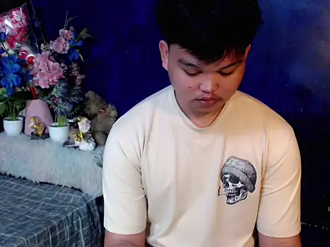 Reynelcock online show from April 16, 2026, 3:35 pm