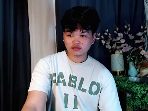 Reynelcock online show from October 27, 2025, 3:40 am