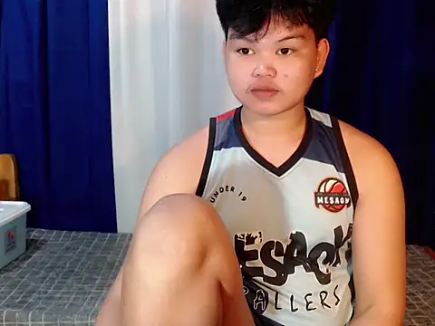 Reynelcock online show from November 12, 2025, 3:16 pm