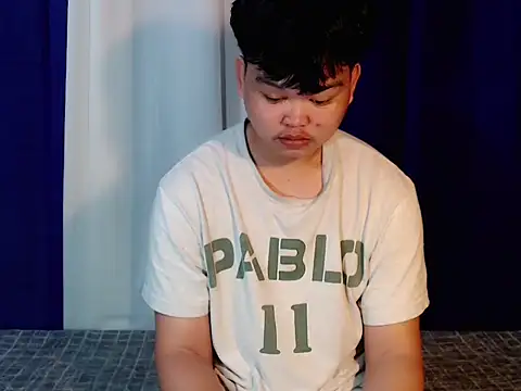 Reynelcock online show from November 7, 2025, 1:32 am