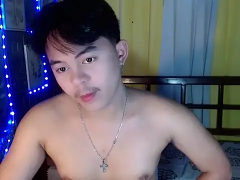 Snapshot of urguy_toshi chatting on June 29, 2026, 7:24 pm urguy toshi online show from June 29, 2026, 7:24 pm