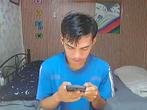 urhot chany online show from September 22, 2025, 10:43 am