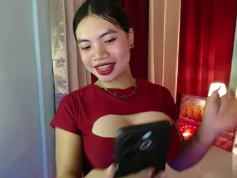 Snapshot of lover_girl143 chatting on February 9, 2026, 5:11 pm lover girl143 online show from February 9, 2026, 5:11 pm