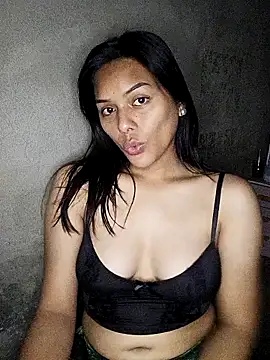 Wena Larson88 online show from February 15, 2026, 3:33 pm