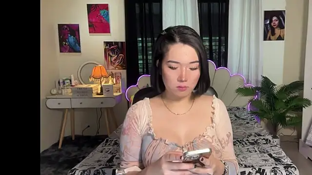 KateMadness online show from April 8, 2026, 3:08 am