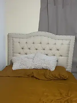 aphrodite sexy online show from June 4, 2026, 7:18 pm