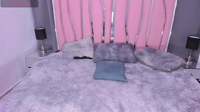 Dantzel  online show from September 19, 2025, 6:45 pm