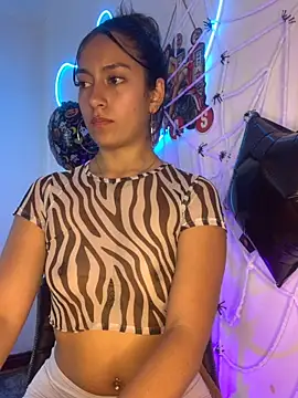 Snapshot of Alaska_euphoria chatting on October 15, 2025, 7:33 pm Alaska euphoria online show from October 15, 2025, 7:33 pm