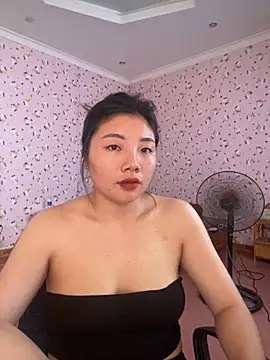 D2sweet online show from October 5, 2025, 1:29 am